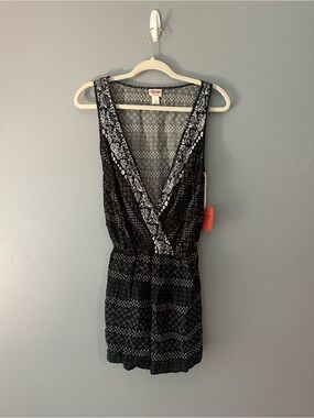 Mossimo Supply Co. Black & White Patterned Sleeveless Romper